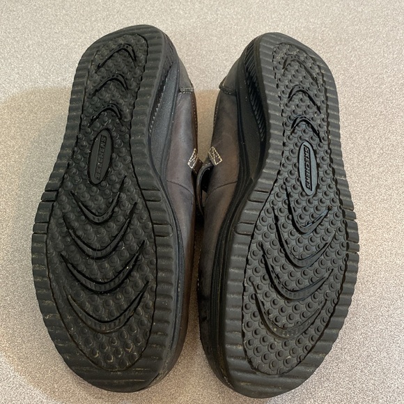 Skechers - shape up Mary Jane shoes. Size 6.5 m - Picture 9 of 11